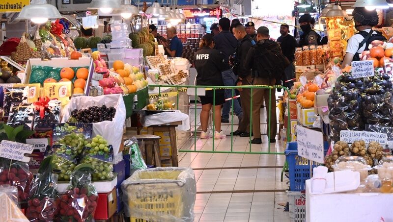 Người vợ bật khóc kể lại những phút trước khi chồng xả súng tại khu chợ ở Bangkok: "Tôi chưa bao giờ nghĩ anh ấy sẽ ra tay giết người như vậy. Tôi xin lỗi"- Ảnh 2.
