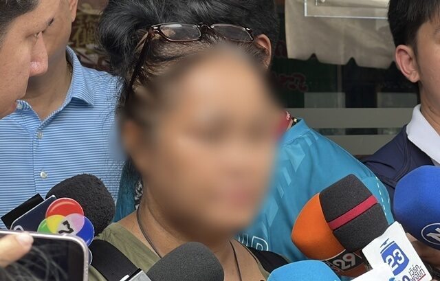 Người vợ bật khóc kể lại những phút trước khi chồng xả súng tại khu chợ ở Bangkok: "Tôi chưa bao giờ nghĩ anh ấy sẽ ra tay giết người như vậy. Tôi xin lỗi"- Ảnh 1.