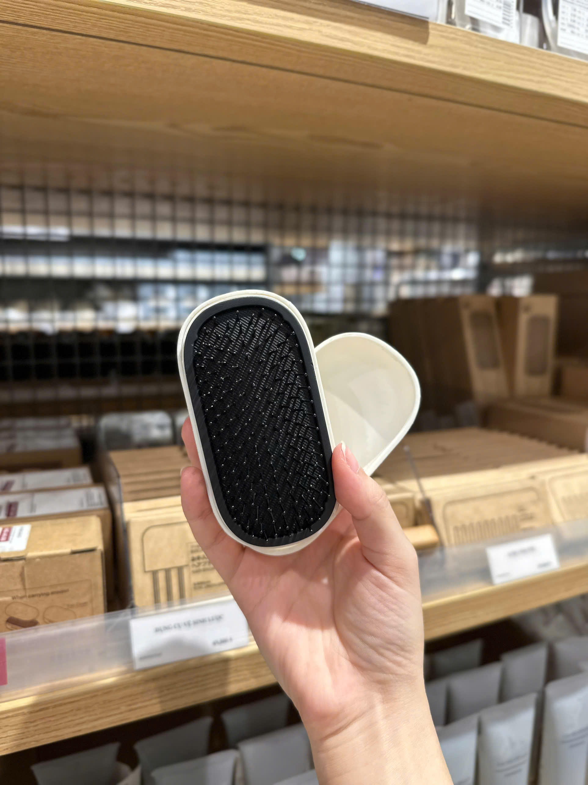Vào store MUJI tôi phát hiện 6 món "lạ đời", phải hỏi ChatGPT mới biết cách sử dụng!- Ảnh 9.