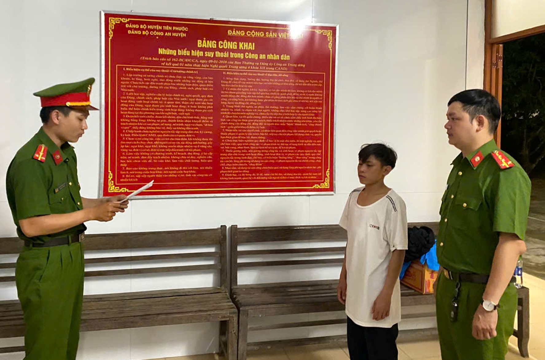 Khởi tố thanh niên 17 tuổi hiếp dâm nữ chủ nhà đang say xỉn- Ảnh 1.