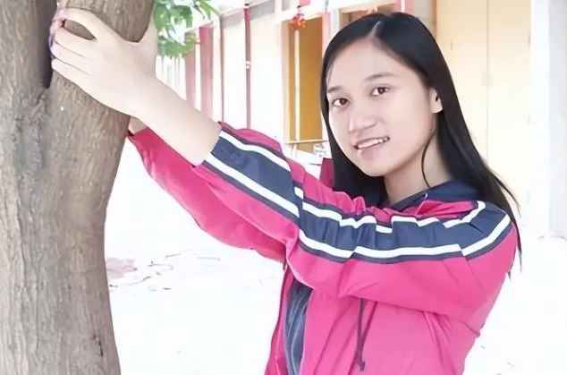 Nữ sinh học giỏi quên ghi tên, ngủ trong giờ thi đại học: Đến lúc biết điểm cả tỉnh đều sững sờ- Ảnh 1.