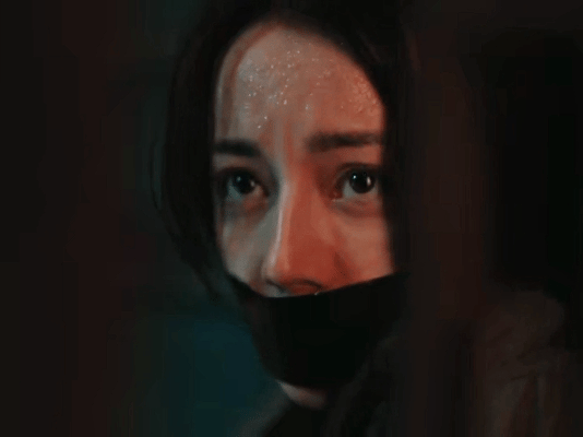 Phim mới chiếu 11 phút đã chiếm top 1 rating cả nước, nữ chính đẹp tới nỗi khiến cả showbiz phải cúi mình- Ảnh 3. Phim mới chiếu 11 phút đã chiếm top 1 rating cả nước, nữ chính đẹp tới nỗi khiến cả showbiz phải cúi mình- Ảnh 3.