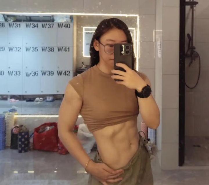 Nữ bác sỹ pháp y nổi tiếng với thân hình vạm vỡ, xử lý 600 thi thể trong 3 năm- Ảnh 2.