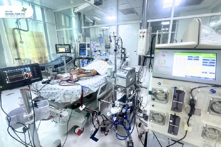 Tưởng 'bệnh vặt', bé gái nguy kịch vì sốc tim- Ảnh 1.