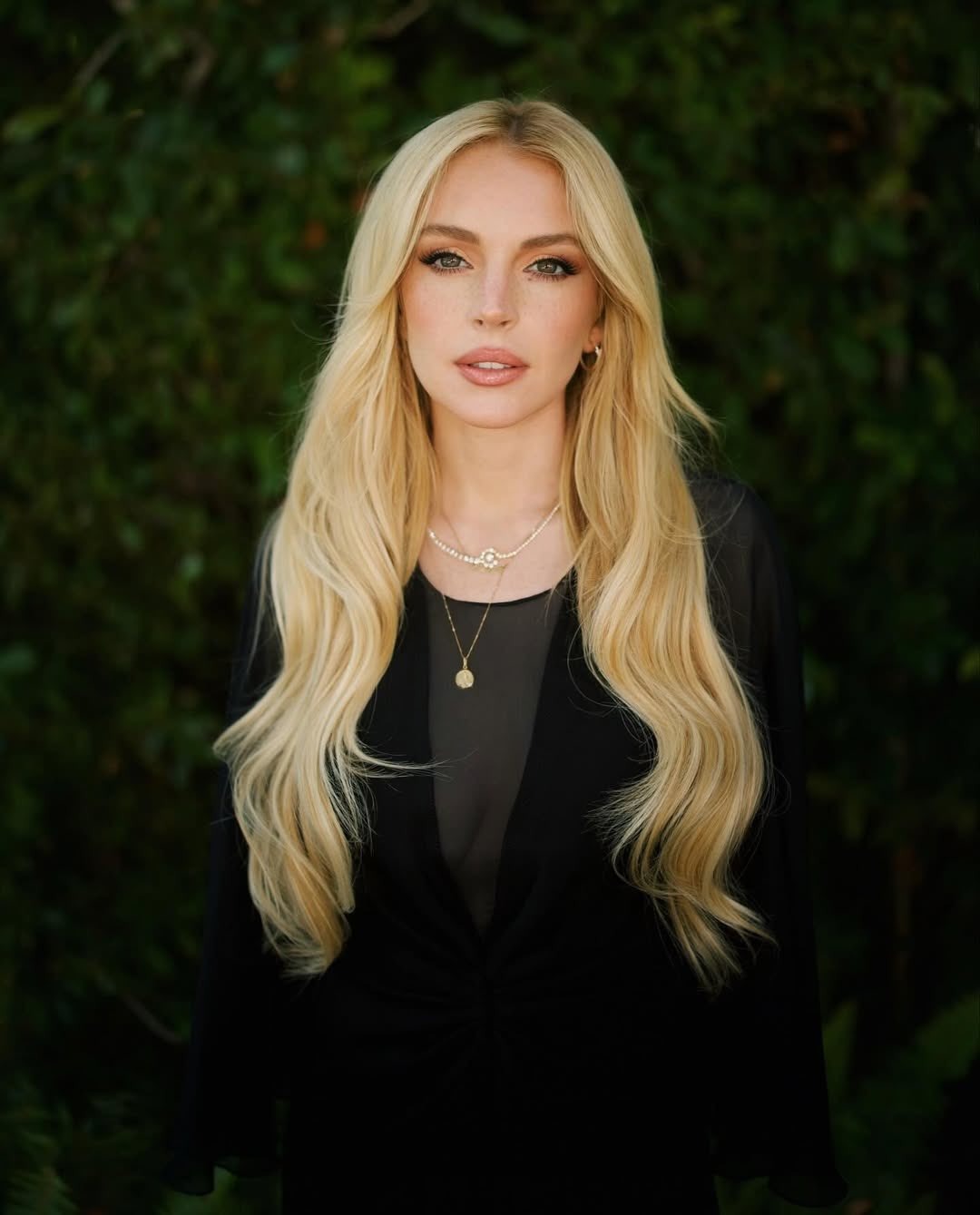 Lindsay Lohan tự cosplay chính mình 27 năm trước, kết quả ra sao mà netizen 