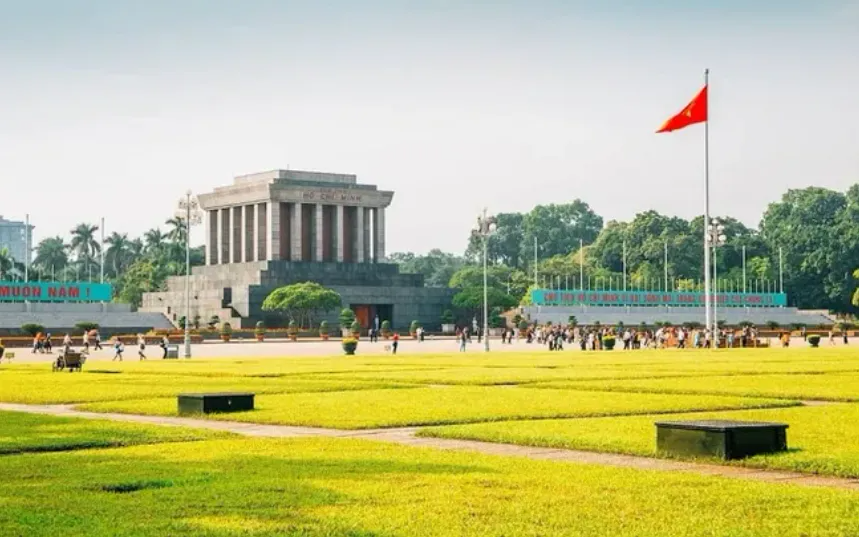 Lăng Chủ tịch Hồ Chí Minh mở cửa trở lại từ ngày 2/8/2025- Ảnh 1.