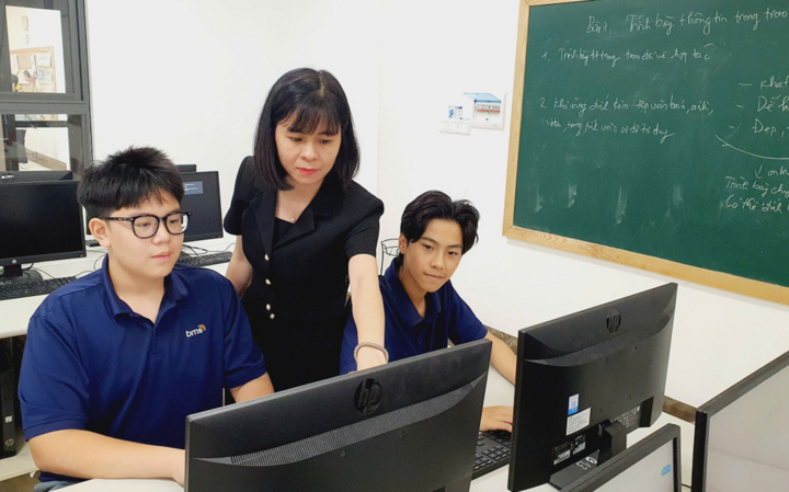 Tin học dự kiến thành môn bắt buộc trong chương trình dự bị đại học- Ảnh 1.