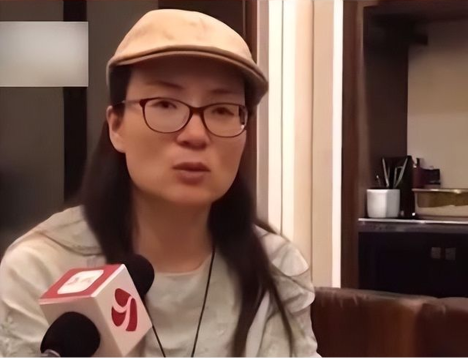 Nữ sinh học giỏi nhất trường nhưng thi trượt ĐH 2 lần, 20 năm sau được báo tin: "Đã có bằng tốt nghiệp, đang làm giáo viên"- Ảnh 2.