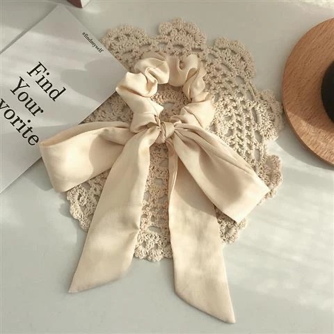 Dâu hào môn Hương Liên đứng cắm hoa cũng hút 1 triệu người xem, chị em tấp nập xin info 1 thứ- Ảnh 9.