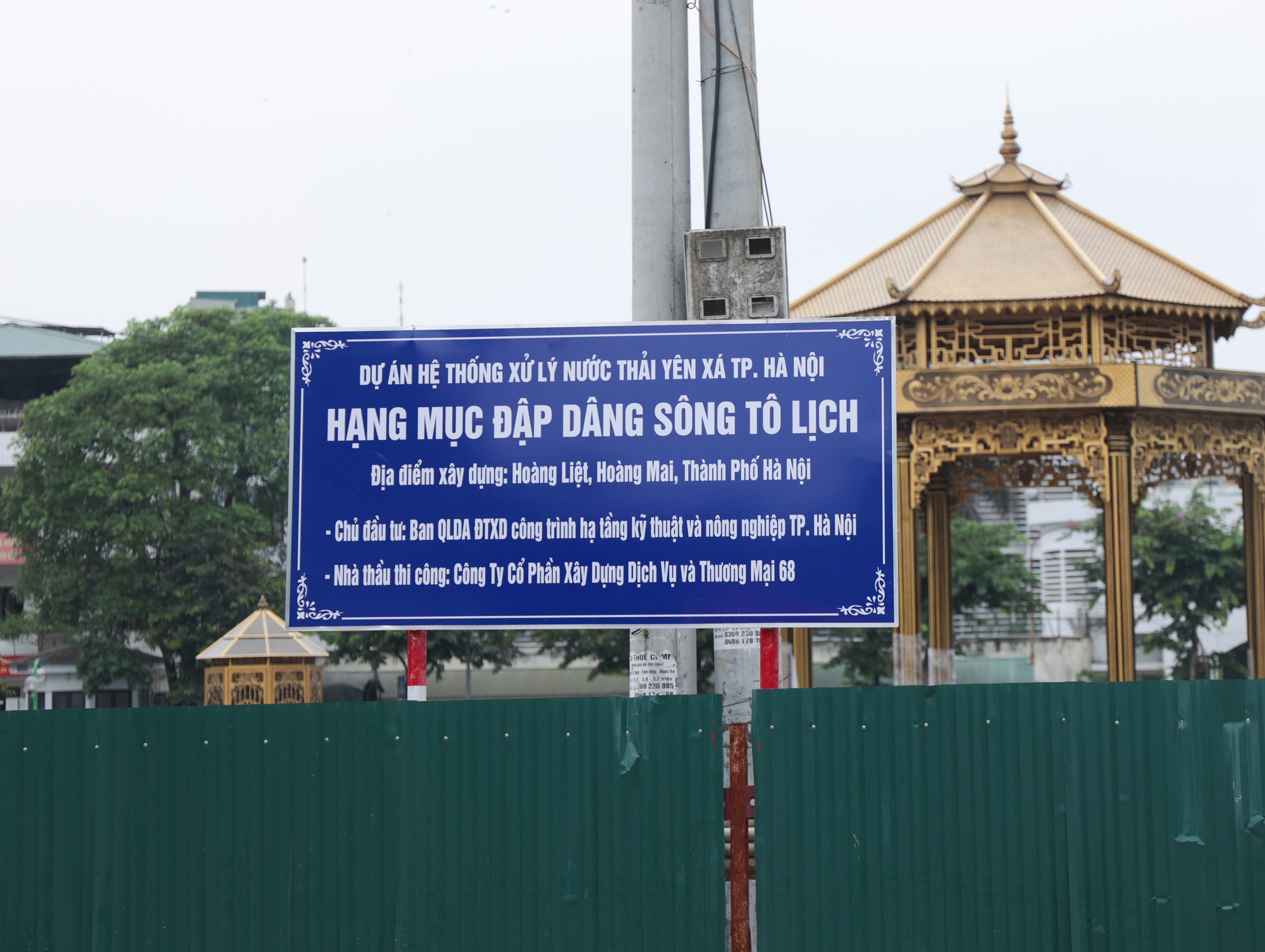 Hà Nội: Cảnh tượng lạ trên sông Tô Lịch khiến ai cũng phải ngoái nhìn- Ảnh 10.