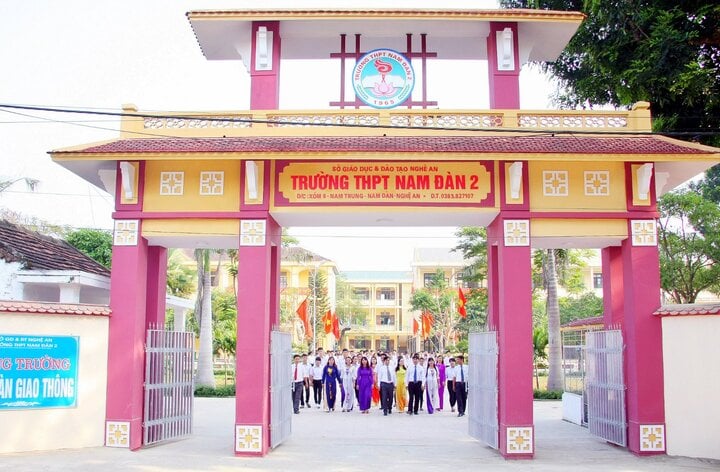 3 môn đạt 2,5 điểm vẫn đỗ vào lớp 10 một trường ở Nghệ An- Ảnh 1.