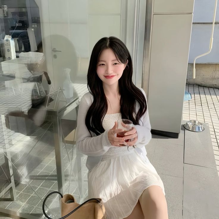Cô gái Thái Nguyên tháng nào cũng cầm 3 triệu rưỡi ra ngân hàng làm việc không ai làm- Ảnh 1.