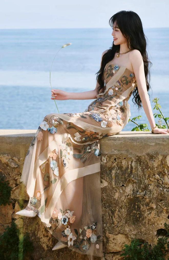 Hè này, càng mặc váy dài càng đẹp: Vừa mát vừa sang chảnh hết nấc!- Ảnh 14.