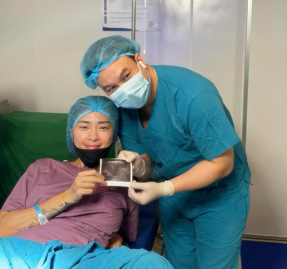 Ngô Thanh Vân mang thai lần đầu ở tuổi U50: “Không có gì dễ dàng cả”- Ảnh 2.