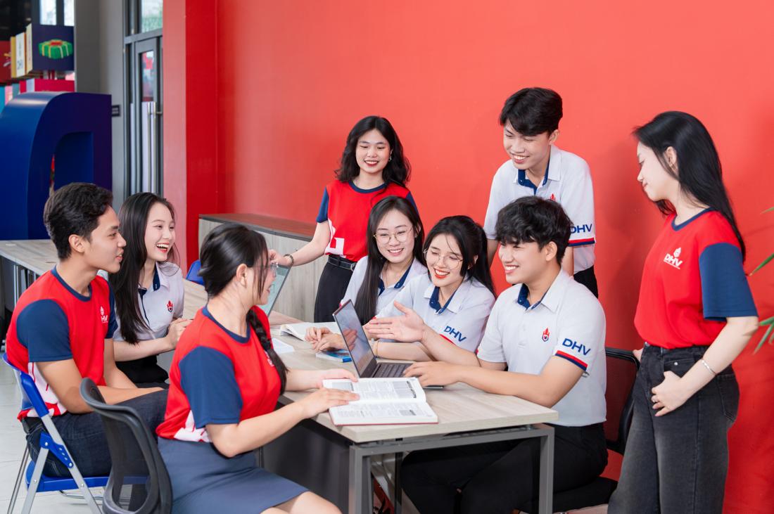 2k7 sau kỳ thi THPT: Đừng để “chọn sai ngành” - Workshop DHV là điểm chạm quyết định- Ảnh 3.