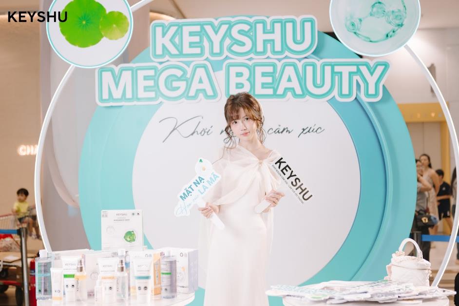 Ca sĩ Quân A.P và dàn TikToker đình đám hội tụ tại Keyshu Mega Beauty- Ảnh 4.