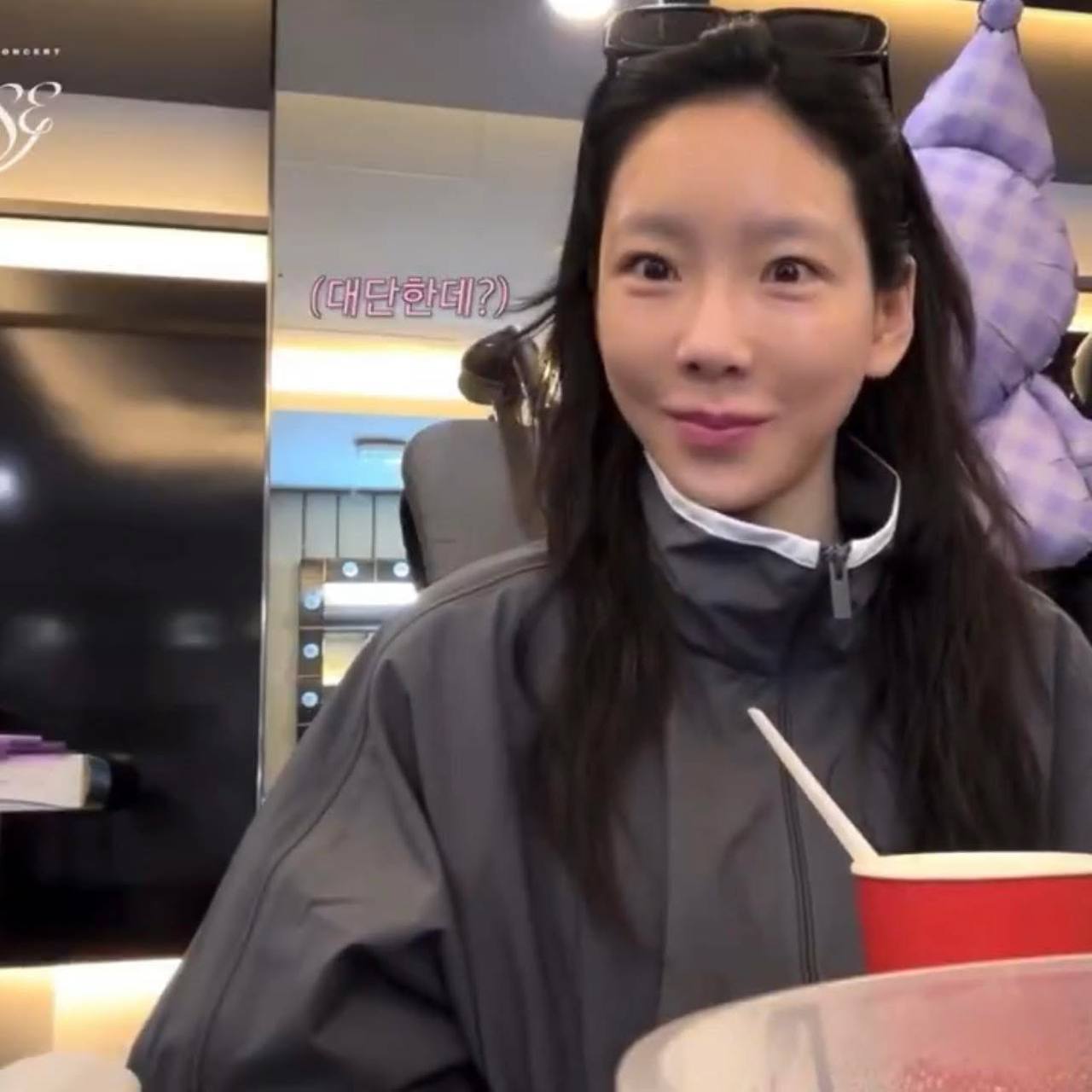 Mặt mộc của một chị đẹp Kpop lại gây sốt: Thói quen nạp collagen bằng 1 món vừa ngon vừa rẻ- Ảnh 2.