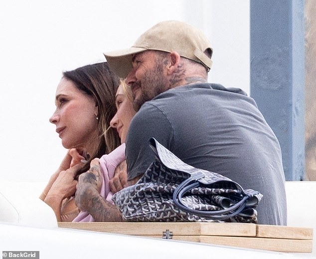 Khó hàn gắn: David Beckham và Victoria “né” chạm mặt con cả bất hiếu - con dâu bất trị dù đến cùng 1 địa điểm- Ảnh 1.