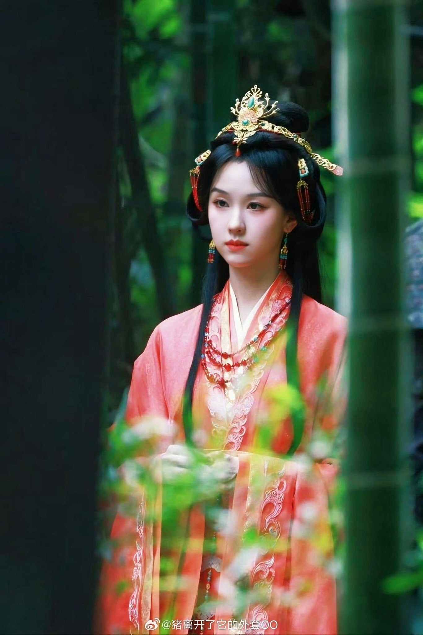 Lần đầu tiên Trung Quốc có mỹ nhân sở hữu fancom đạt 10 triệu tim: Visual được ông trời thiên vị, không nổi tiếng mới lạ- Ảnh 7.
