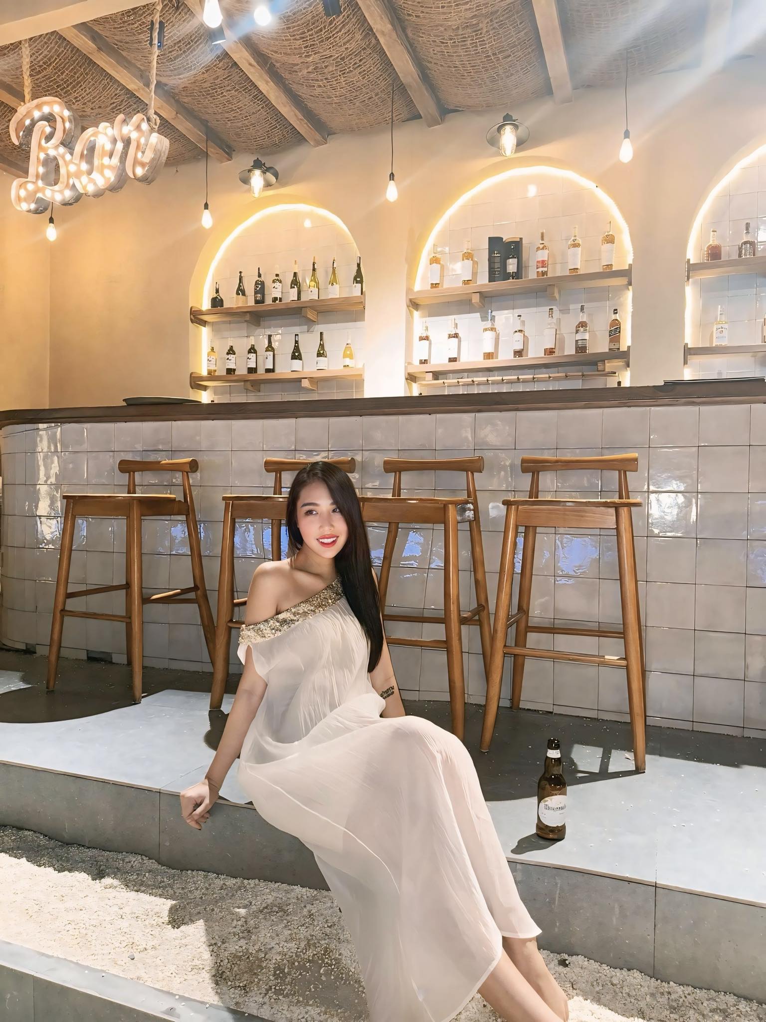 Nhan sắc mẹ đơn thân được nam nghệ sĩ đình đám 66 tuổi yêu say đắm, thưởng tiền lớn- Ảnh 4.