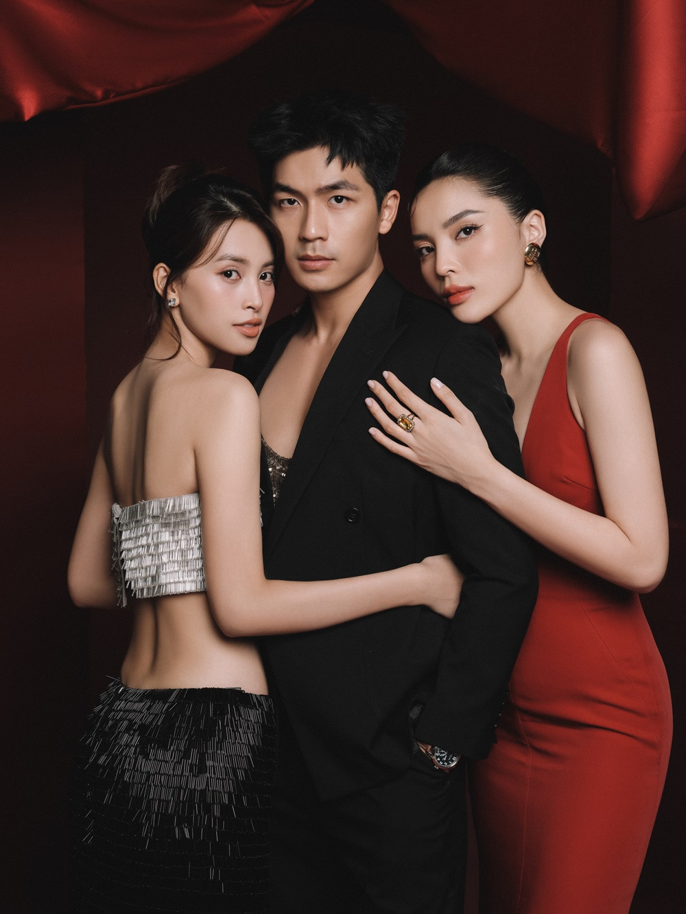 Khi Hoa hậu, Á hậu lấn sân sang diễn xuất: Người được khen từ vai diễn đầu tiên, người bị cắt thẳng vai vì vướng vòng lao lý- Ảnh 5. Khi Hoa hậu, Á hậu lấn sân sang diễn xuất: Người được khen từ vai diễn đầu tiên, người bị cắt thẳng vai vì vướng vòng lao lý- Ảnh 5.