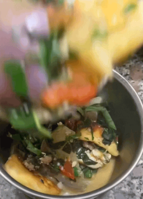 Tủ lạnh văn phòng thời bão giá: Cơm "cặp lồng" thay cho cơm hàng và nỗi lo 'hộp cá kho không cánh mà bay'!- Ảnh 6.