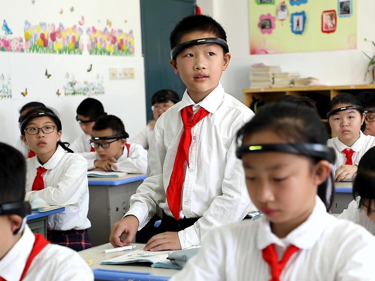 Từ chỗ phải dùng “ChatGPT lậu”, học sinh và sinh viên Trung Quốc nay đã được khuyến khích dùng AI- Ảnh 3.