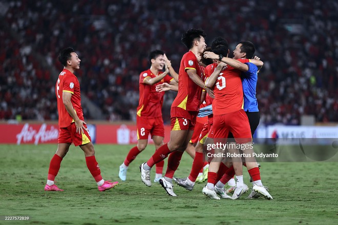 Công Phương ăn mừng bằng điệu nhảy viral thế giới của người Indonesia sau khi sút tung lưới Indonesia giúp U23 Việt Nam vô địch- Ảnh 9.