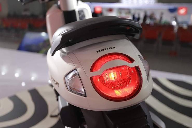 Honda sắp ra mắt xe tay ga mới tại Việt Nam- Ảnh 5.