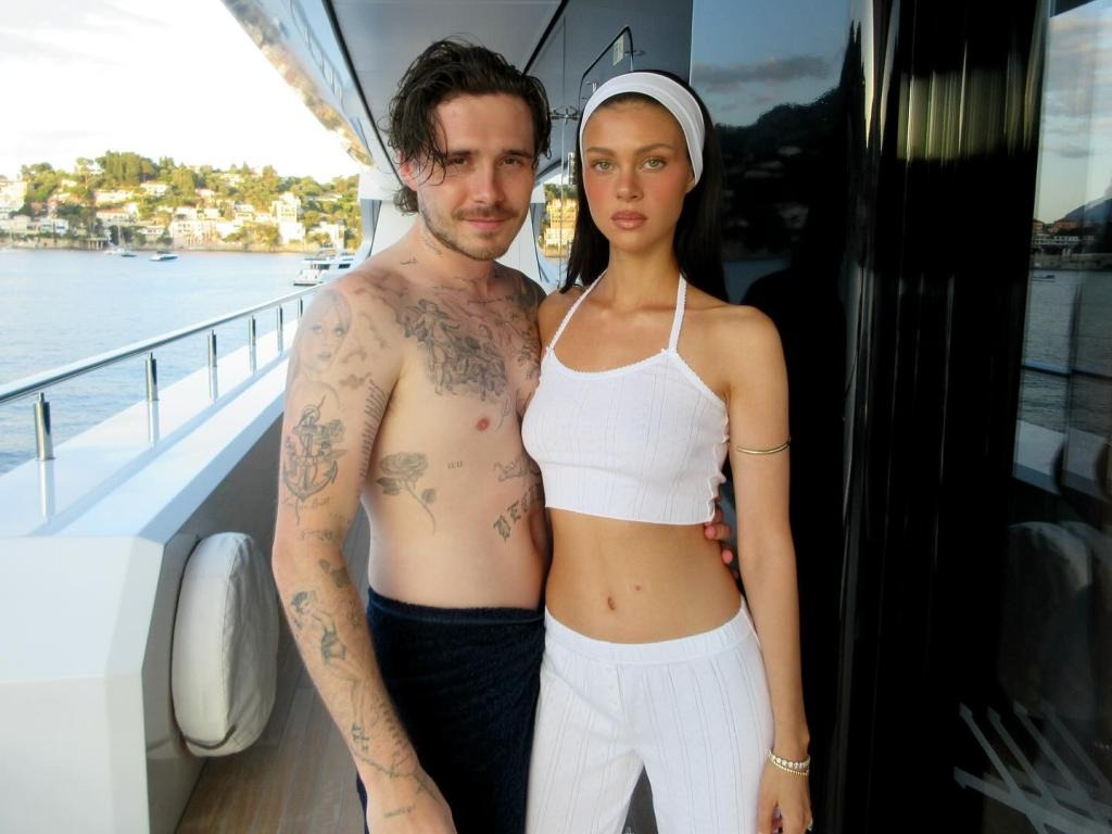 Vợ chồng Beckham đã căng: Công khai tỏ thái độ rõ rệt với dâu cả trên MXH- Ảnh 2.