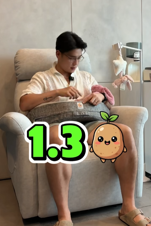 Ông bố "quốc dân" gọi tên Huy Trần: Bán cả xe lẫn đồng hồ để sắm đồ đón "bình rượu mơ" chào đời, sương sương đã hết hơn 100 triệu- Ảnh 2.