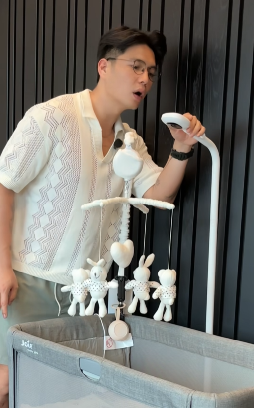 Ông bố "quốc dân" gọi tên Huy Trần: Bán cả xe lẫn đồng hồ để sắm đồ đón "bình rượu mơ" chào đời, sương sương đã hết hơn 100 triệu- Ảnh 6.