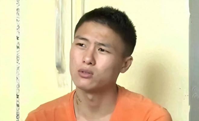 Bé trai 4 tuổi mất tích 17 năm, vừa đoàn tụ gia đình thì bố mẹ nuôi gọi điện "con hãy về thừa kế gia tài nghìn tỷ": Quyết định khiến tất cả sững sờ- Ảnh 4.
