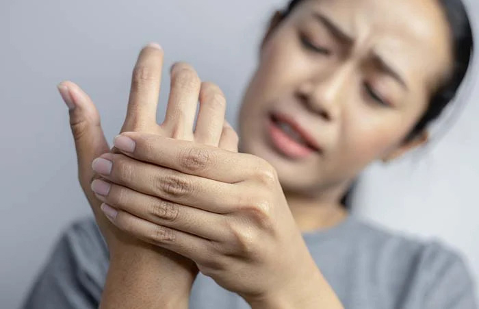 Trước khi đột quỵ, cơ thể sẽ gửi đi 7 TÍN HIỆU CẦU CỨU, xin đừng ngó lơ nữa!- Ảnh 2.
