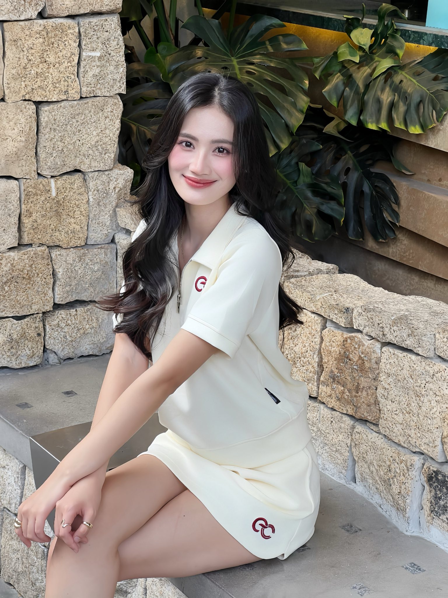 Hoa hậu Ý Nhi tạm rời showbiz- Ảnh 2.