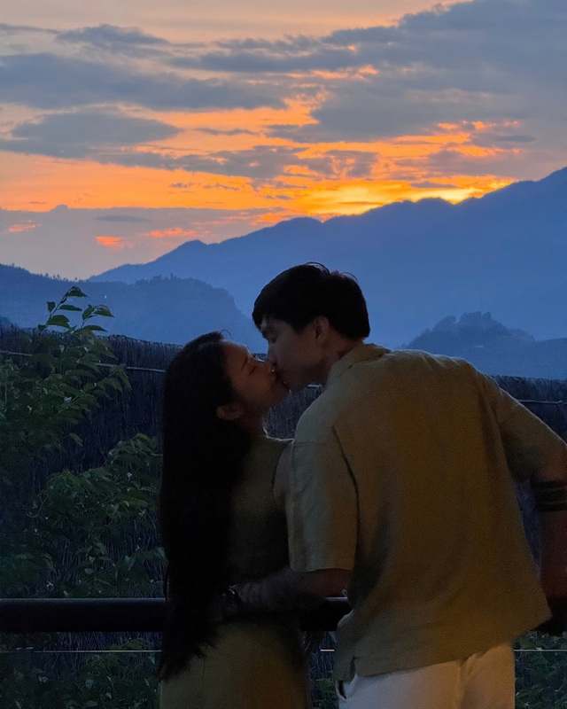 Đoàn Văn Hậu tung loạt ảnh thân mật bên vợ, sắc vóc Top 10 Hoa hậu Doãn Hải My chiếm trọn spotlight- Ảnh 3.