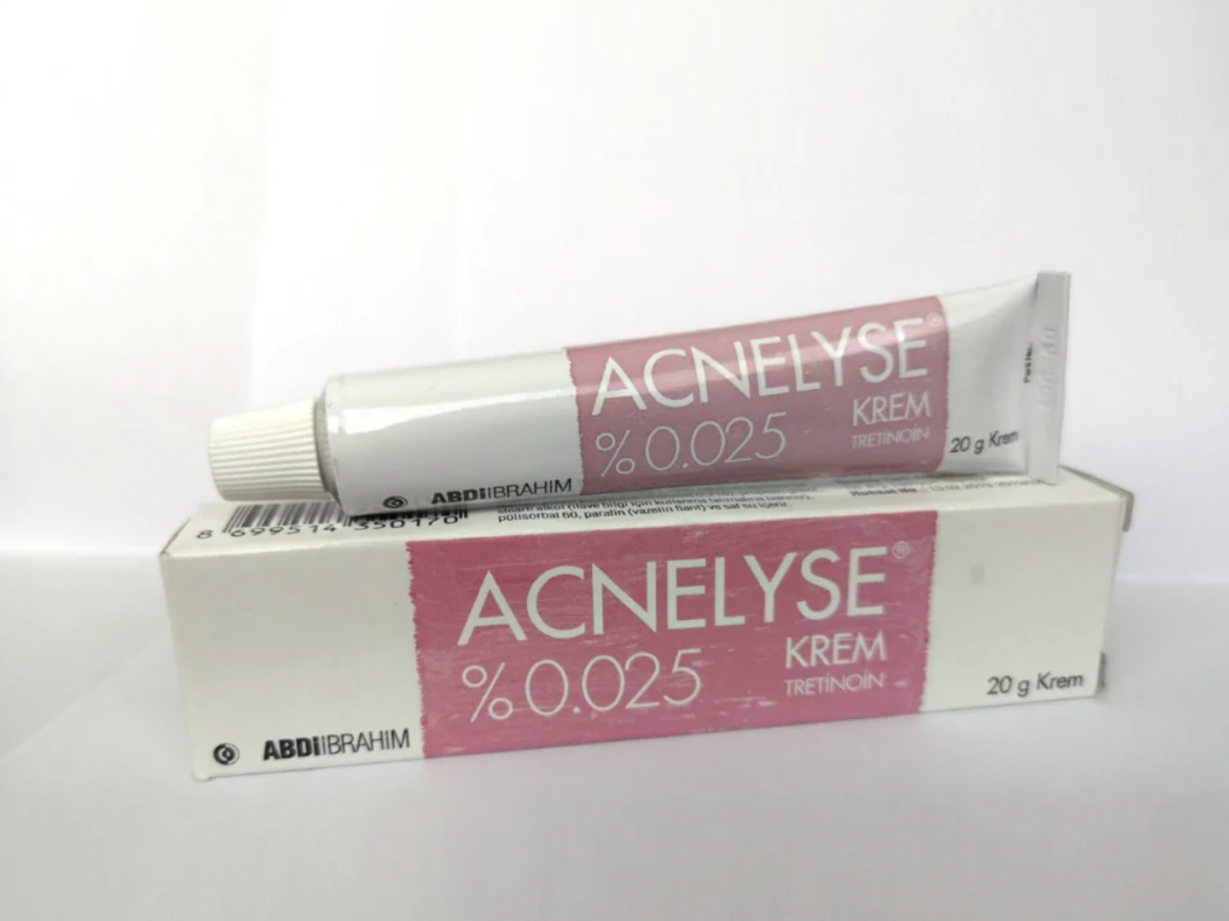 Ở tuổi U70, mẹ tôi vẫn dùng retinol 