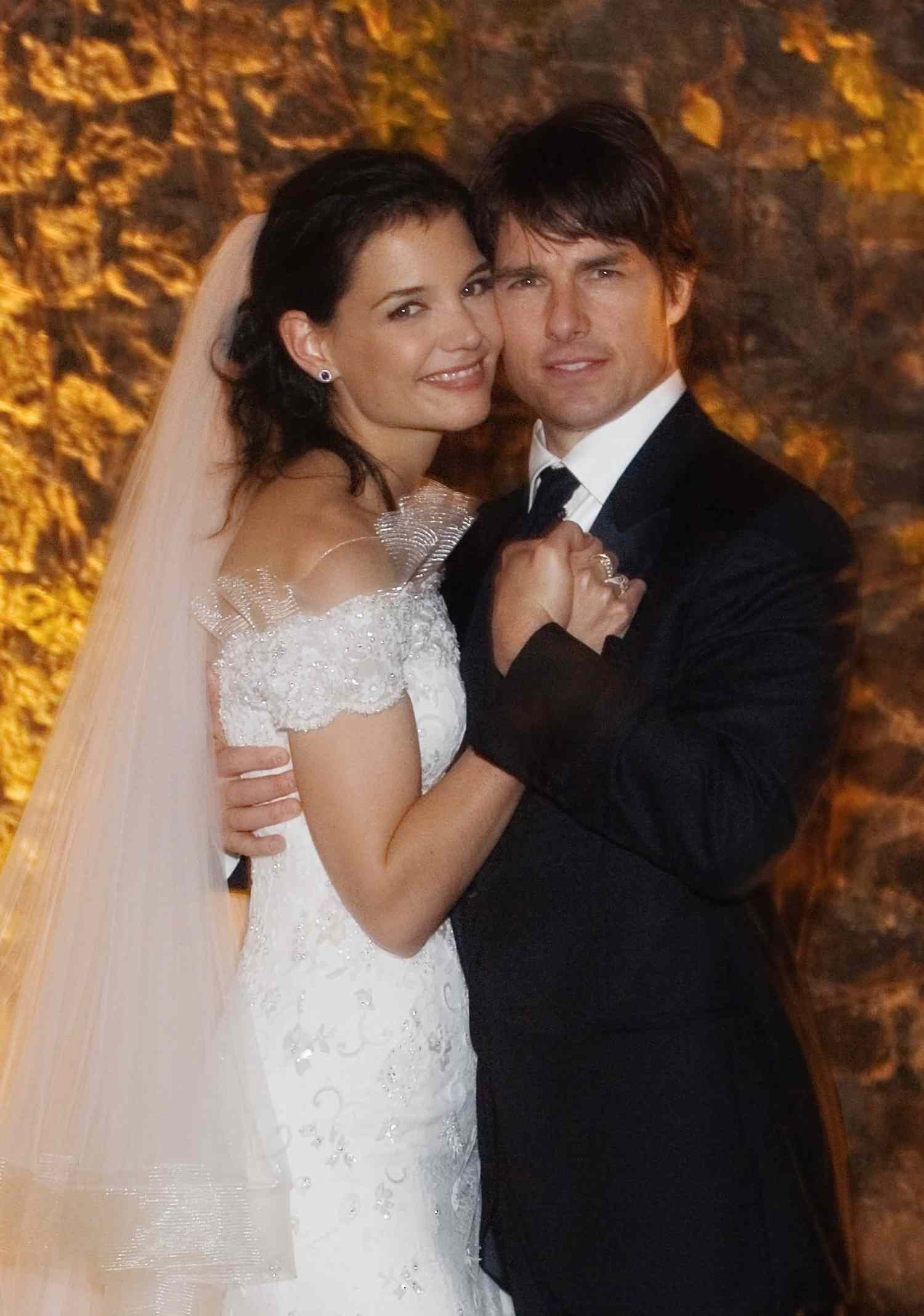 "Kẻ phản diện" Tom Cruise: 13 năm bỏ nghĩa vụ làm cha
với con gái Suri, đến nay mải mê tình trẻ kém 26 tuổi!- Ảnh 10.