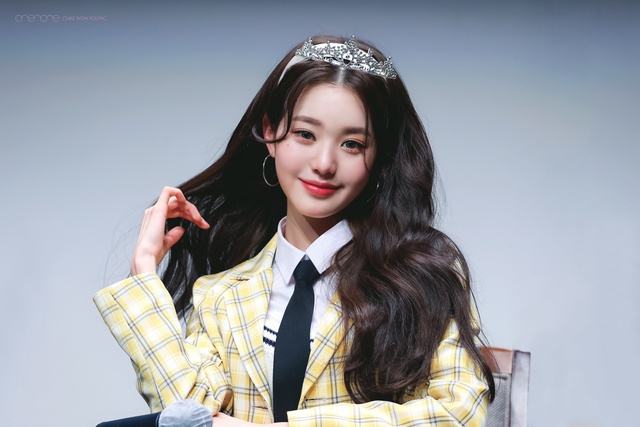 "Công chúa Kpop" Jang Won Young hứng gạch tan nát vì mặc váy bó ngắn cũn cỡn, hóa ra là đồng đội "chỉ điểm"- Ảnh 13.