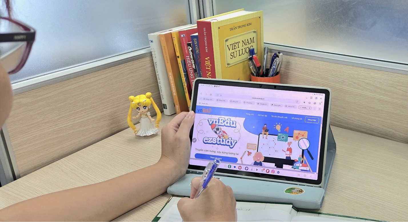vnEdu Ezstudy – Gia sư công nghệ giúp học sinh tiến bộ mỗi ngày- Ảnh 1.