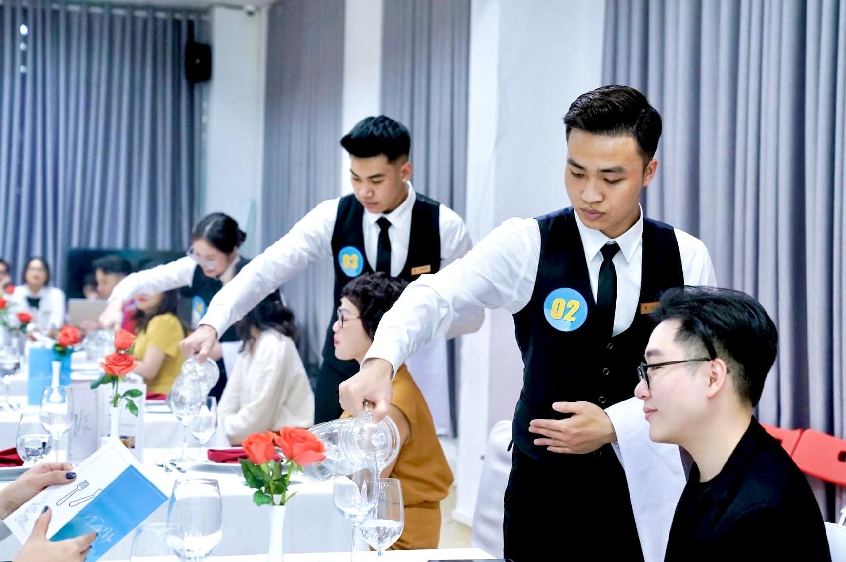 Học 2 năm, thực tập kiếm nghìn đô: Ngành học nào đang mở ra cơ hội này cho GenZ?- Ảnh 2.