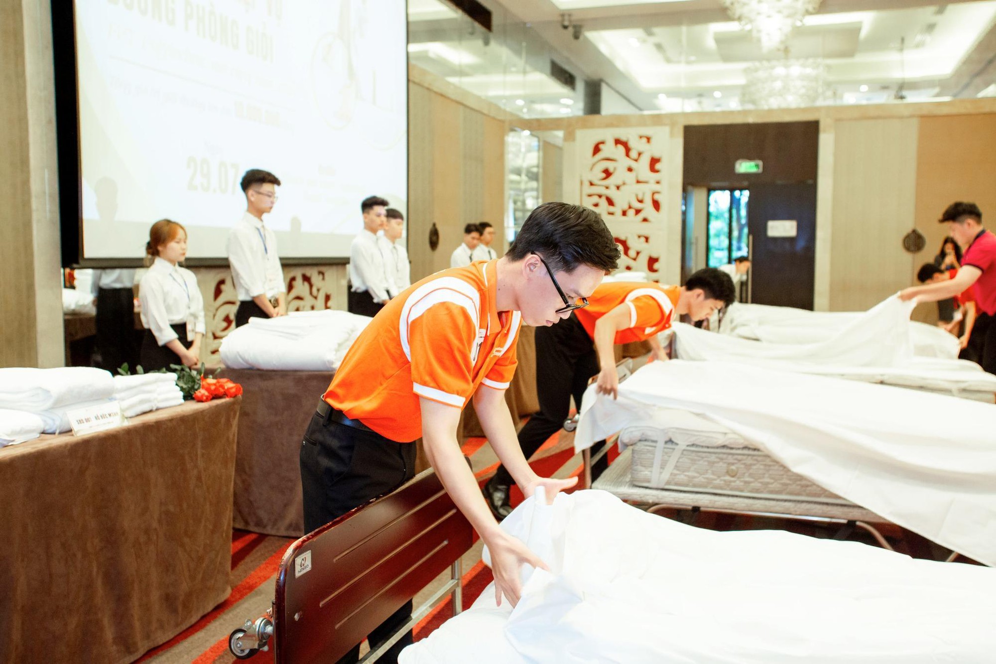 Học 2 năm, thực tập kiếm nghìn đô: Ngành học nào đang mở ra cơ hội này cho GenZ?- Ảnh 5.