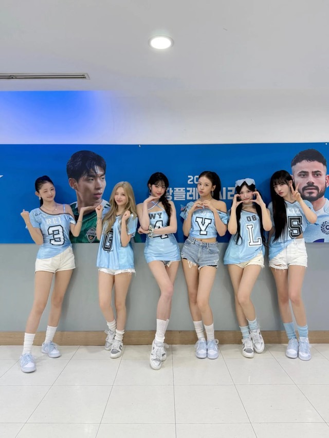 "Công chúa Kpop" Jang Won Young hứng gạch tan nát vì mặc váy bó ngắn cũn cỡn, hóa ra là đồng đội "chỉ điểm"- Ảnh 9.
