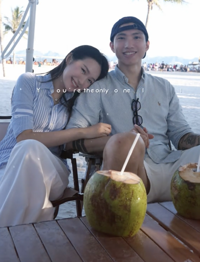 Đoàn Văn Hậu tung loạt ảnh thân mật bên vợ, sắc vóc Top 10 Hoa hậu Doãn Hải My chiếm trọn spotlight- Ảnh 9.