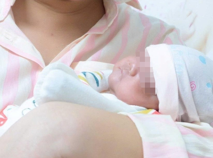 Kỳ tích nuôi sống bé gái chào đời với cân nặng chỉ 650g- Ảnh 1.