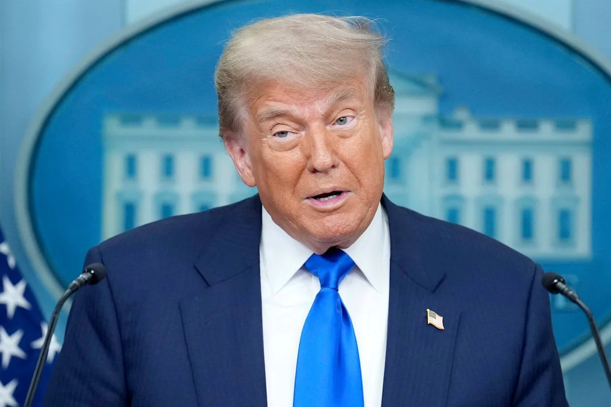 Đòn giáng từ ông Trump với Kpop- Ảnh 1.