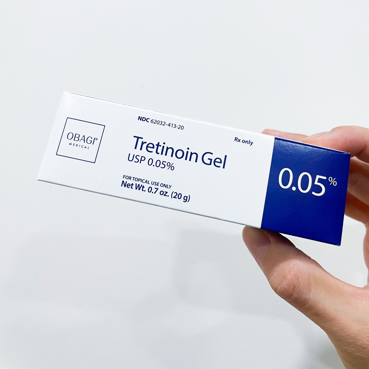 Ở tuổi U70, mẹ tôi vẫn dùng retinol 
