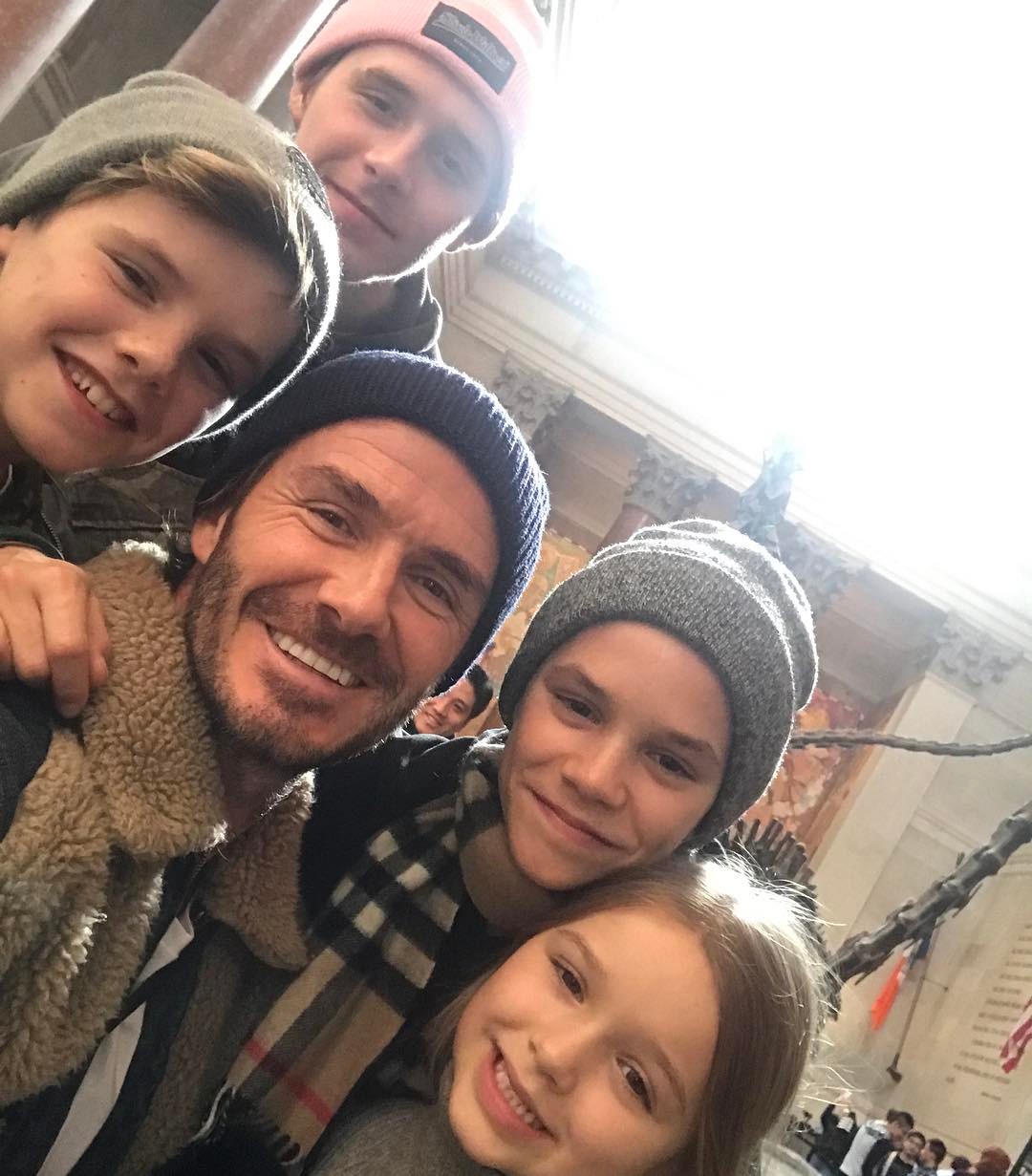 David Beckham - Victoria kỉ niệm 26 năm ngày cưới: Gia đình đẹp như tranh, nay rạn nứt khó cứu vì con cả bất hiếu- Ảnh 20.