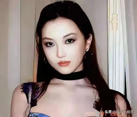 Con gái hở hàm ếch của Vương Phi - Lý Á Bằng đón sinh nhật 19 tuổi: Nhan sắc thay đổi đến bất ngờ- Ảnh 2.