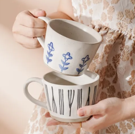 Hà Hồ cầm khư khư "chiếc cốc của hội nhà giàu", nhìn đơn giản mà giá không hề rẻ- Ảnh 8.